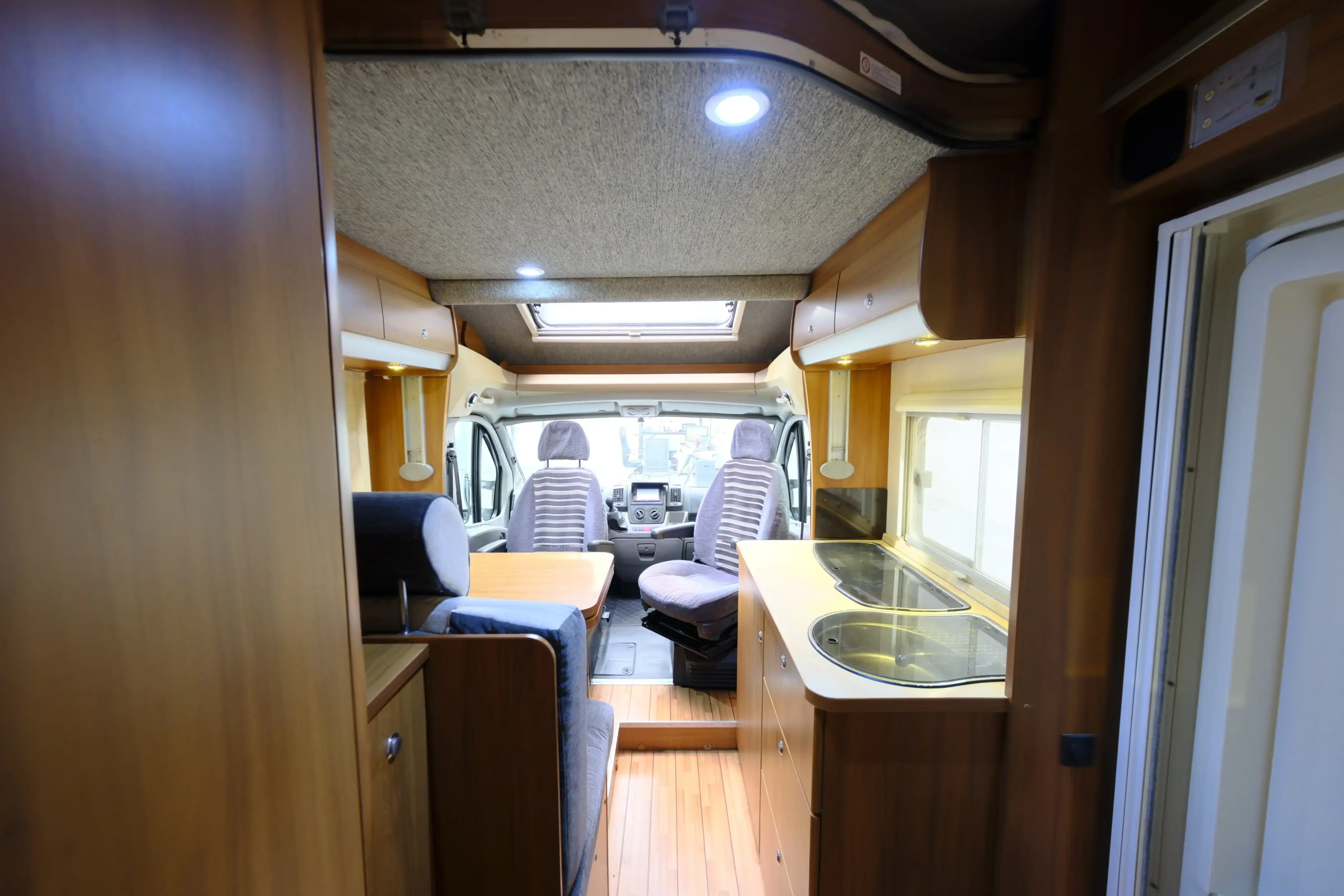 KNAUS Sky Wave 650 MG - Ansicht 8